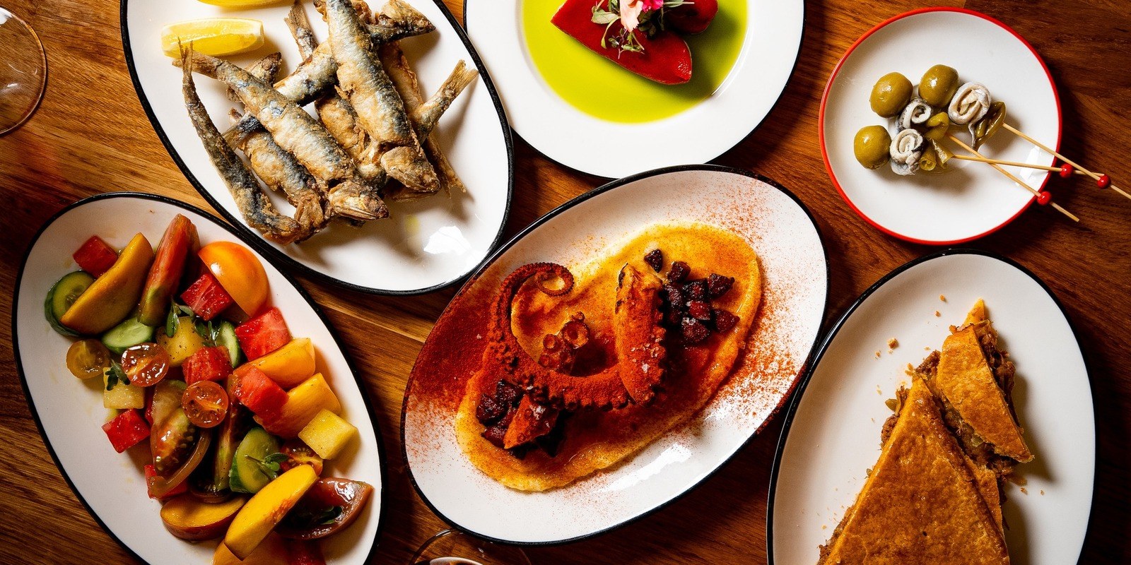 Xuntos, Spanish in Santa Monica